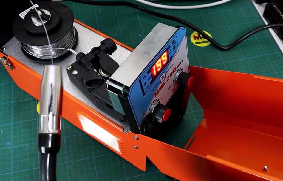 F646 Máquina soldar MIG-200 IGBT MIG MMA TIG soldagem sem gás