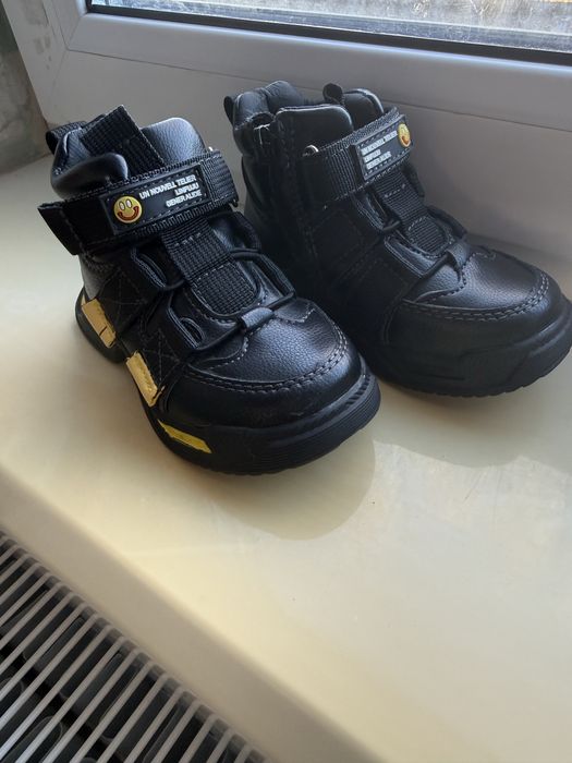 Черевики демісезонні 24р