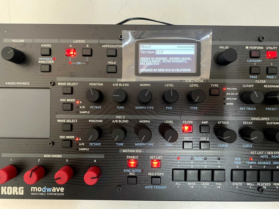 Sintetizador Korg Modwave Rack
