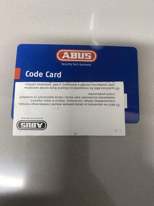 Fechadura nova com 4 meses de uso