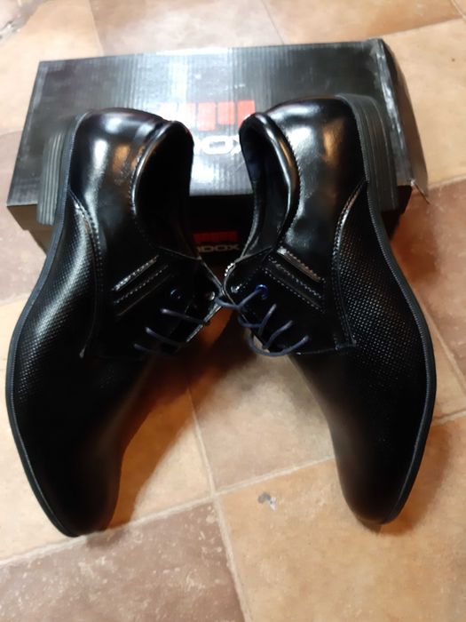 Buty garniturowe męskie młodzieżowe 41-42