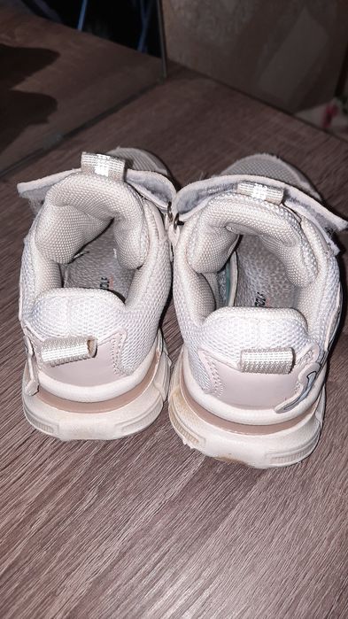 Кросівки для дівчинки