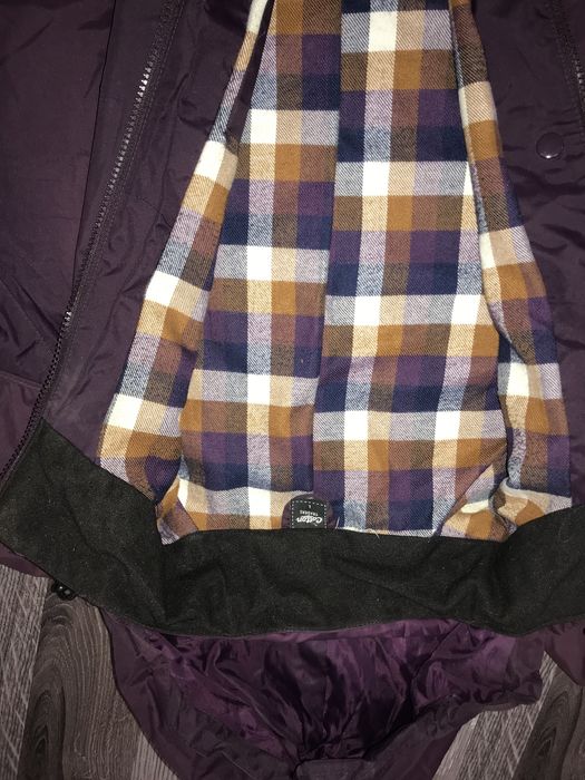 Стильне весіне жіноче пальто розмір Л