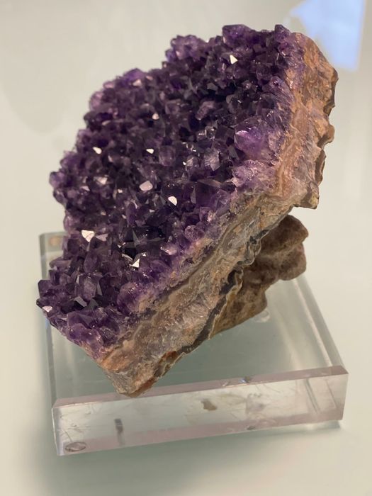 Pedra Ametista com base de apoio