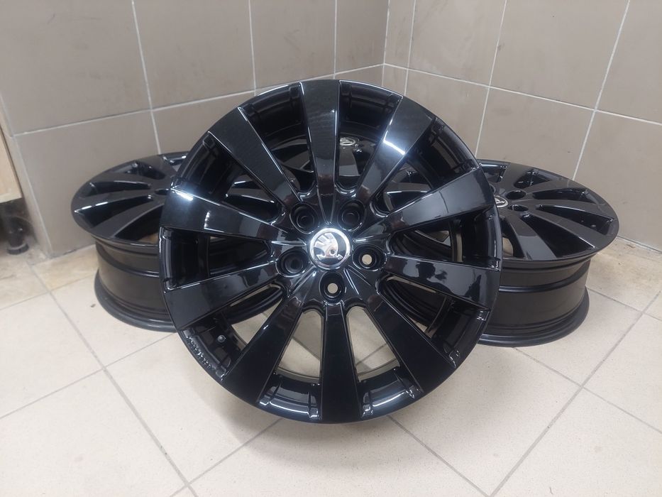 Комплект легкосплавних дисків Skoda Volkswagen Seat Audi R17 5×112