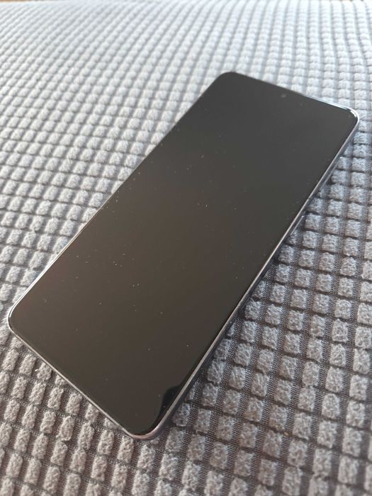 Sprzedam Samsunga S21