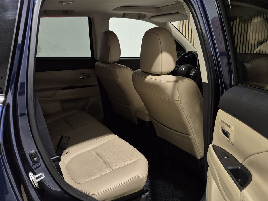 Mitsubishi Outlander 2.2DI-D 7 LUGARES - 109.000KM | GARANTIA | NAC