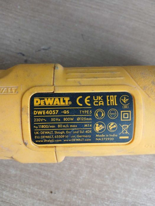 Szlifierka kątowa DeWalt DWE4057 (800W) – Uszkodzona