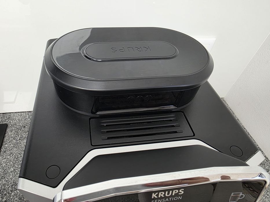 Máquina de Café Automática KRUPS EA910E10 Sensation