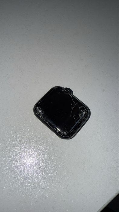 Часы Apple watch SE на ремонт