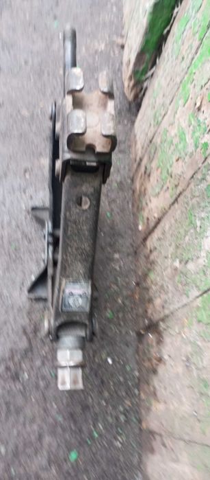 Домкрат б.у на 2 т проивзводство Канада.