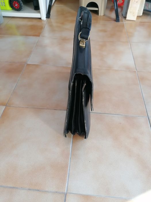 Pasta executivo em pele