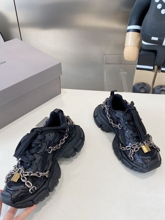 Кросівки Balenciaga Chain Lock чорні