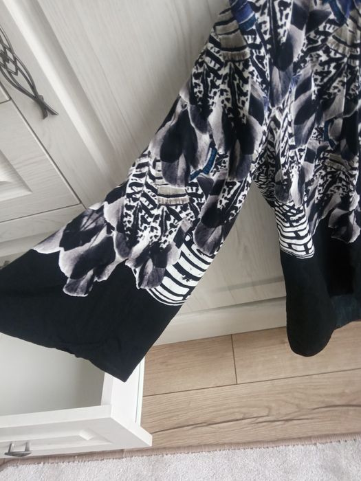 Narzutka czarno biała