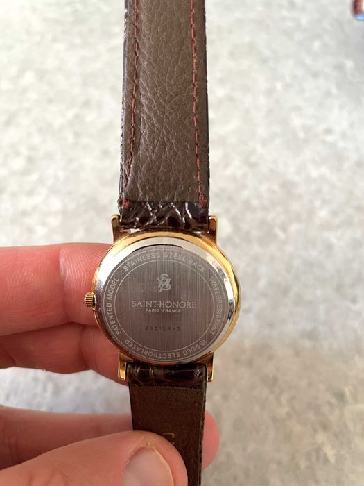 Relógio Saint Honoré Paris - dourado