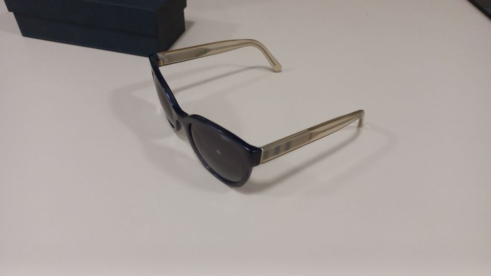 Oculos da Hawkers + 1 de outra marca