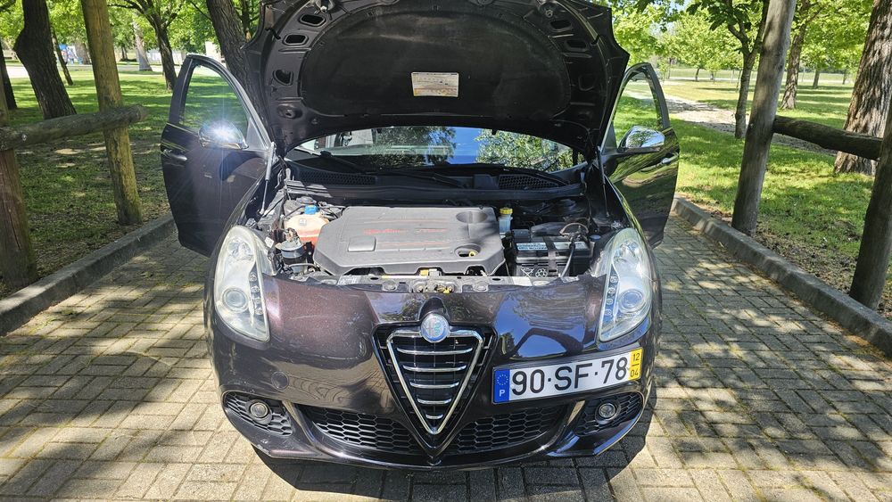 Alfa Romeo giullieta distinctive