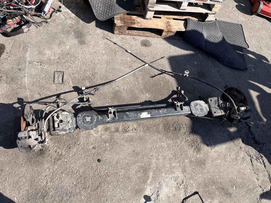 Renault master 4 belka os tył