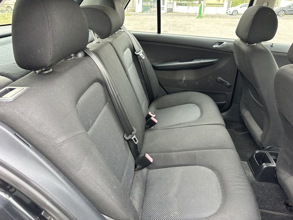Skoda Fabia 1.2. HTP 75 Mil quilómetros
