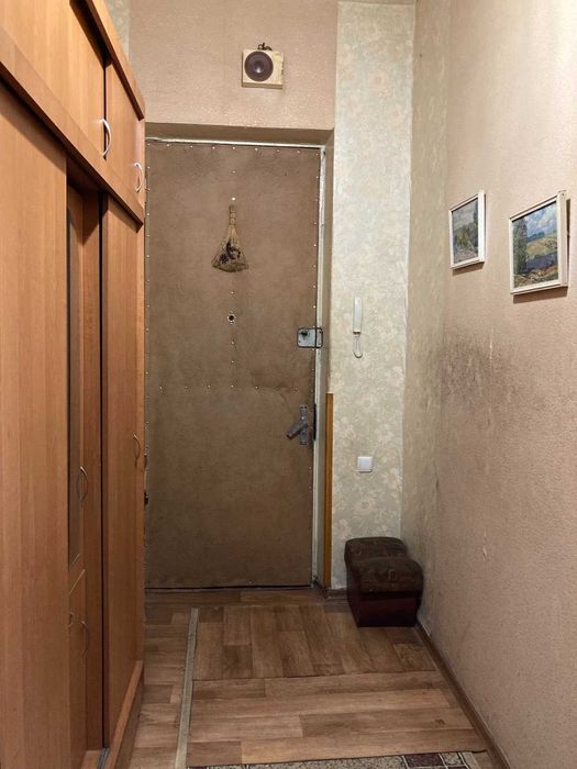 Продаж повнометражної 3-кімнатної квартири в центрі