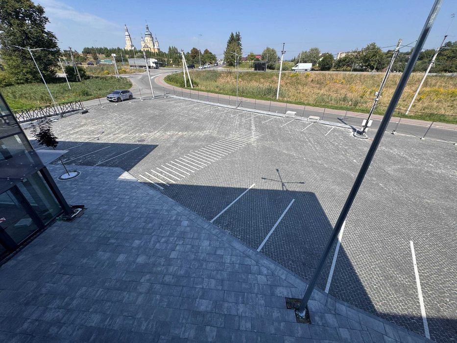 Оренда комерційного приміщення на об'їзній Львова в с.Зубра