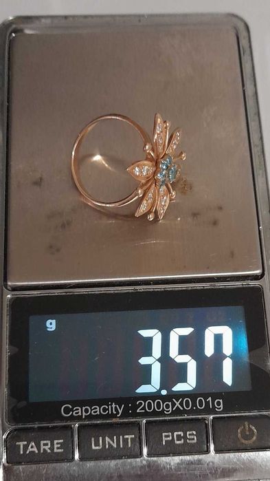 Золотое кольцо женское