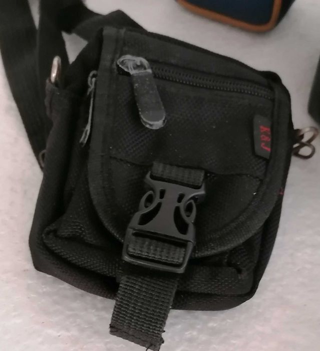Bolsas e bolsinhas, lote 22, tudo por 5€