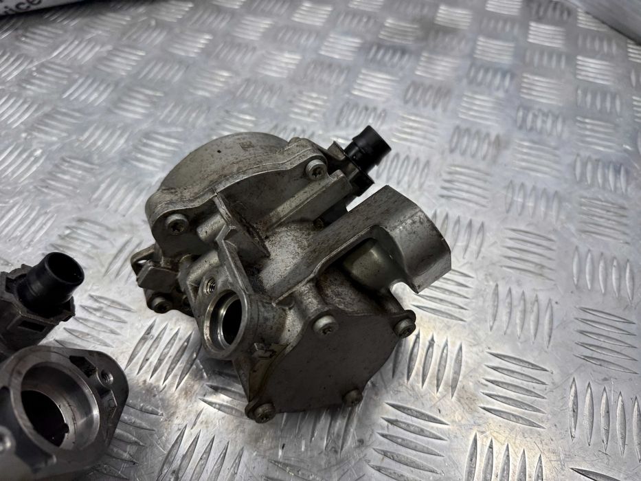 Насос вакуумный BMW N55B30  11668618897