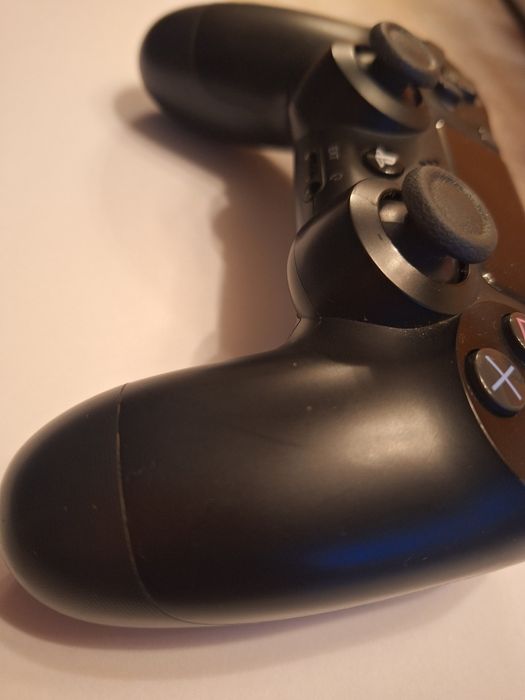 Comando Dualshock 4 preto com avaria (drift) no joystick direito64172191760641121