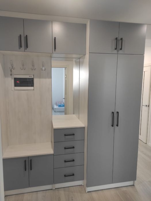 Прихожа нова з якісних матеріалів