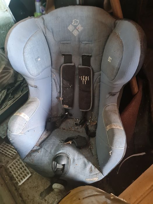 Cadeira bebe automóvel