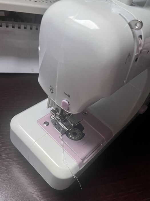 Maszyna do szycia Lucznik mini