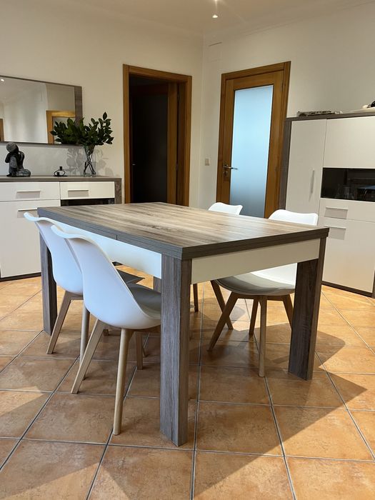 Conjunto de Móveis e Espelho