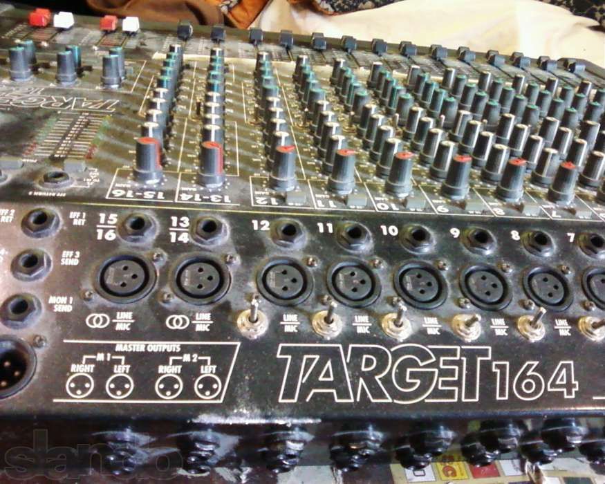 350Микшерный пульт Target 164, Hughes and Kettner Audio.