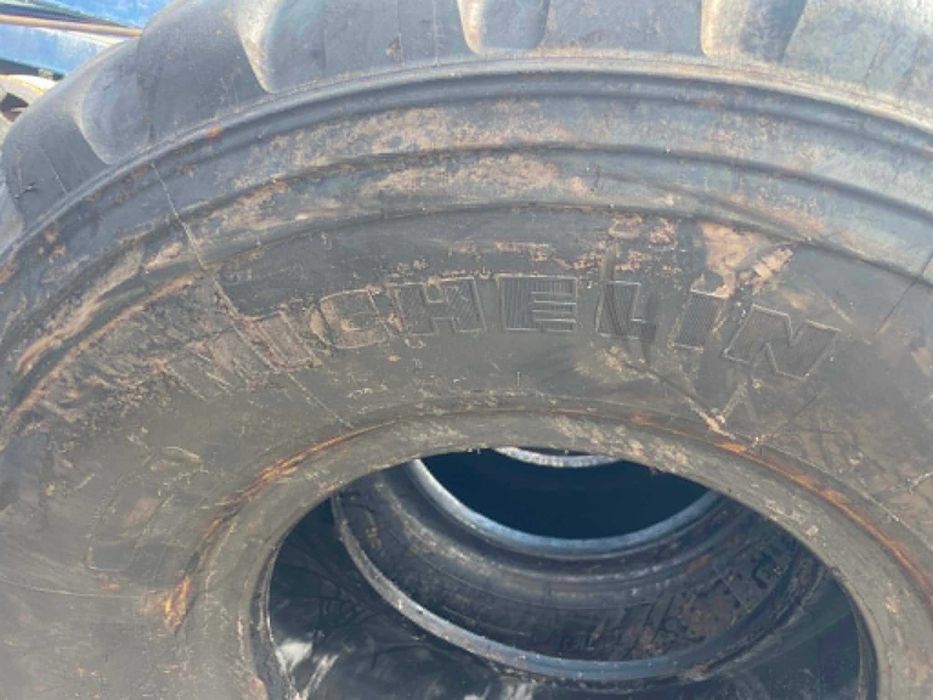 395/85R20 Michelin X