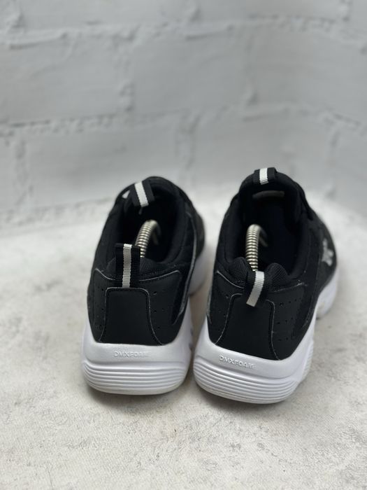 Жіночі чорні кросівки Reebok DMX 38p