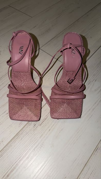 Босоніжки зара 37