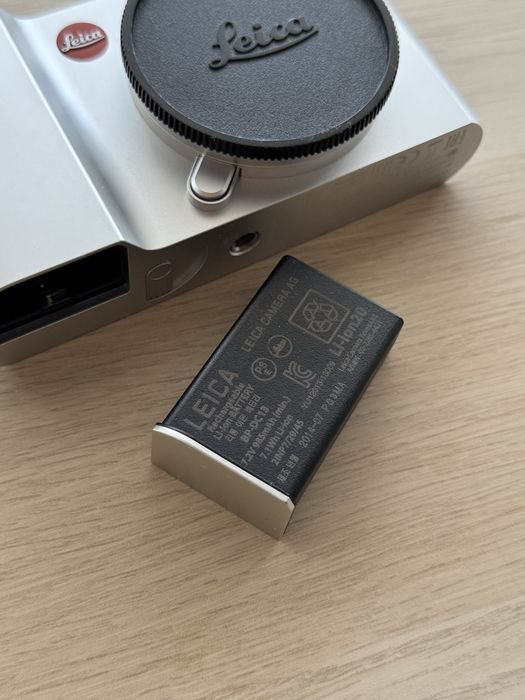 Câmara fotográfica Leica T silver Typ 701