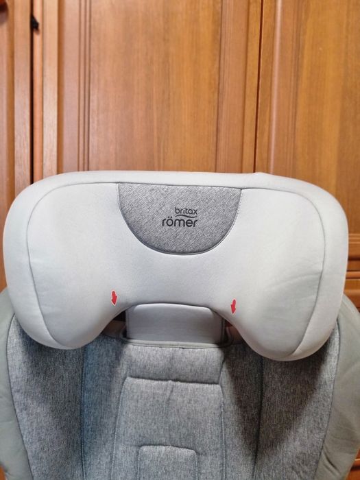 Автокрісло Britax Römer KIDFIX2 S (Grey Marble) 2 в1 (бустер)