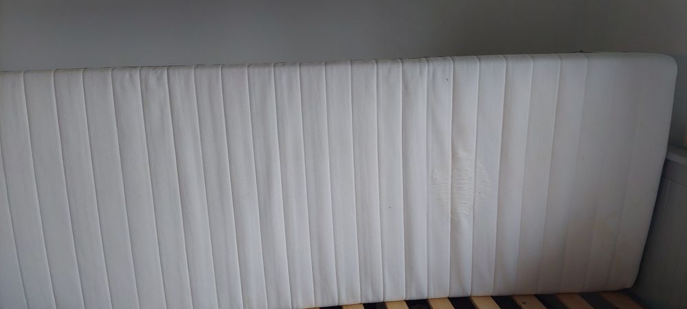 URGENTE Cama dupla  ikea