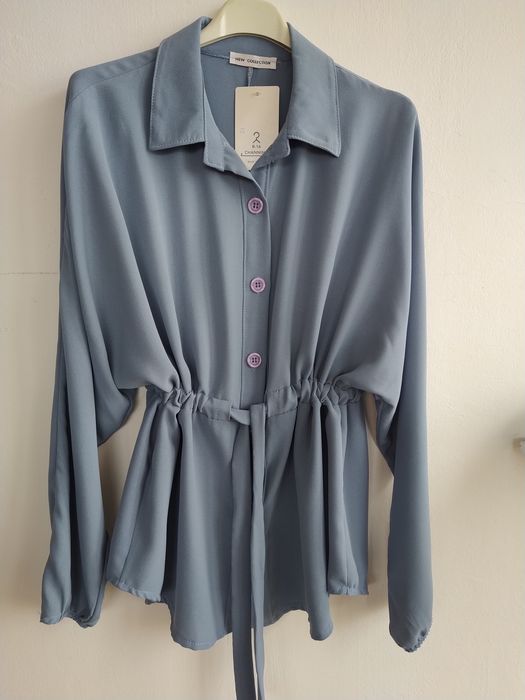 Blusa azul-acinzentada ajustável na cintura (Estilo Peplum/Romântico) - New Collection - Tamanho Único - Nova!