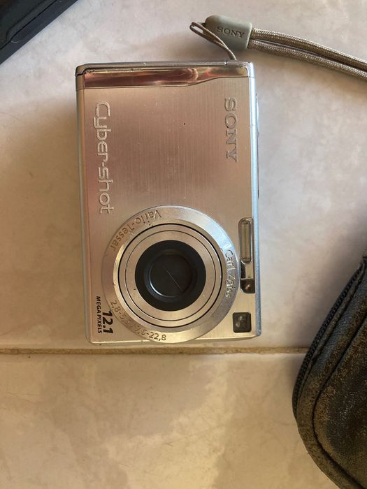 Camara compacta Sony DSC-W200 12.1 Megapixels