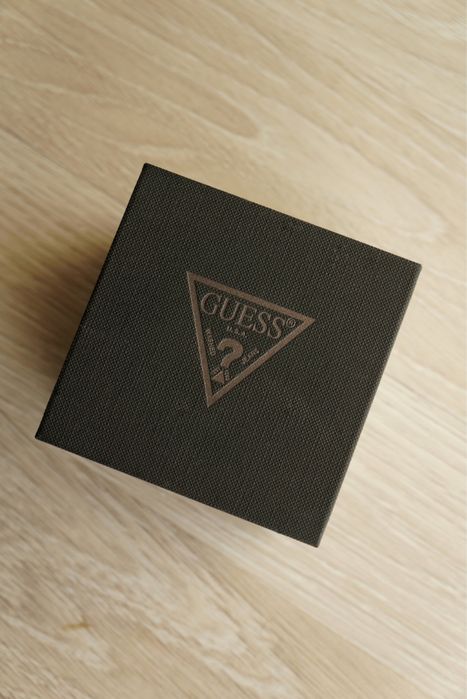 Годинник жіночий Guess W0403L3