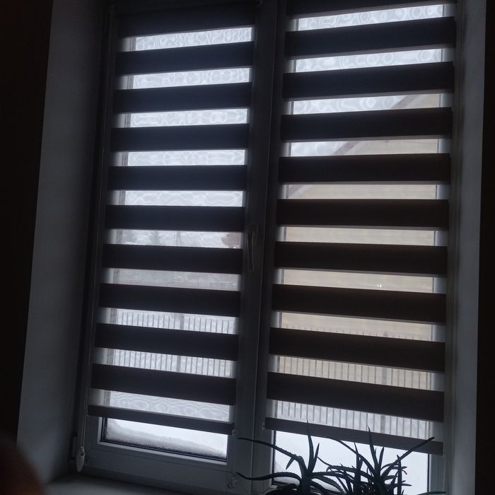 Продам жалюзі висота1,40,ширина 0,40см.