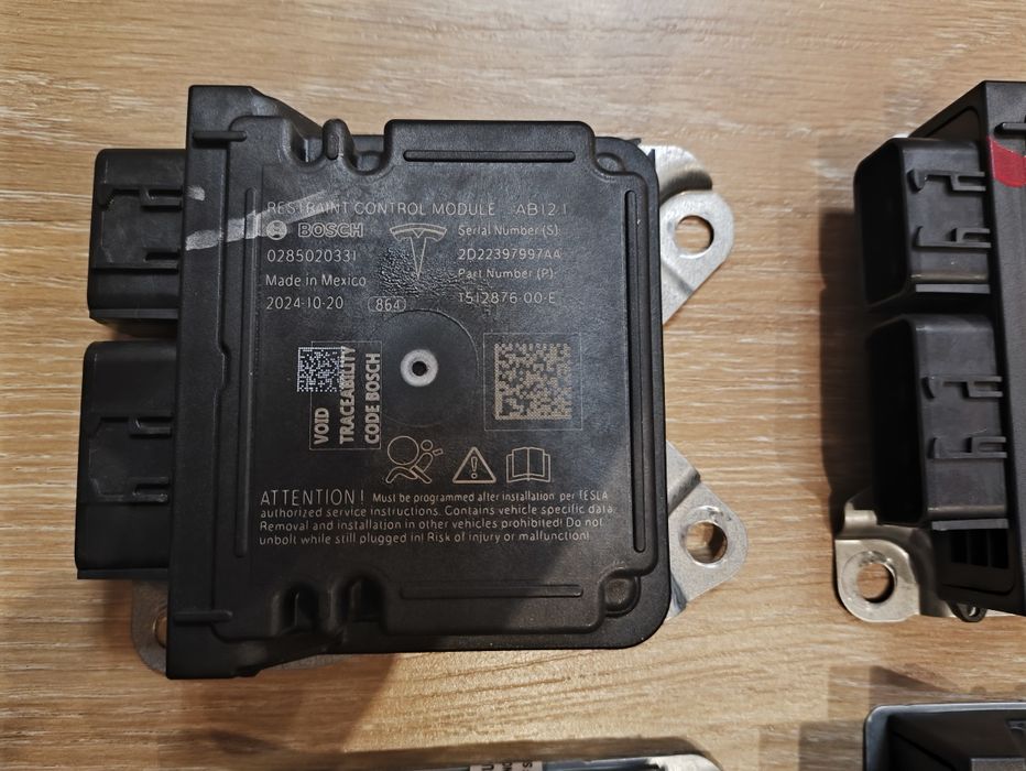 Tesla model 3 Y SRS (блок подушок) 1512876-00-B, 1512876-00-E