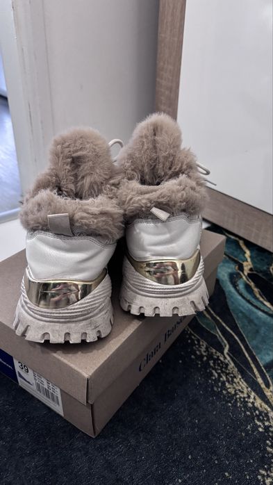Buty z futerkiem