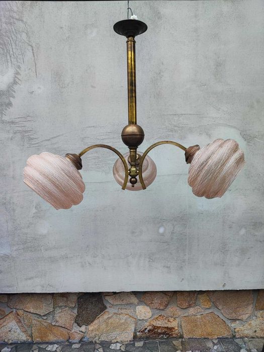 Art deco mosiężny żyrandol na 3 klosze