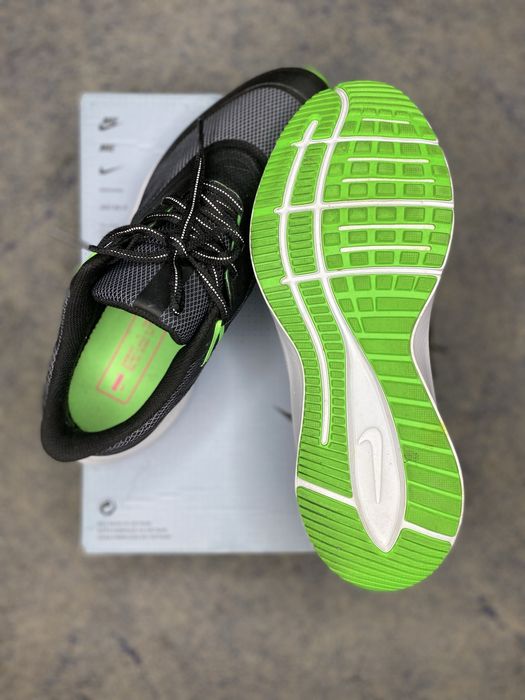 Кросівки чоловічі Nike Quest 3 Shield Grey