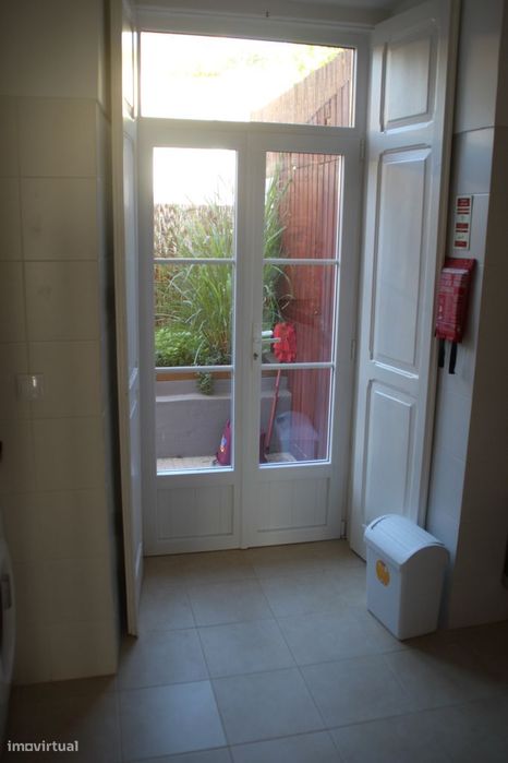 Apartamento T2 com piscina e jardim em Oeiras