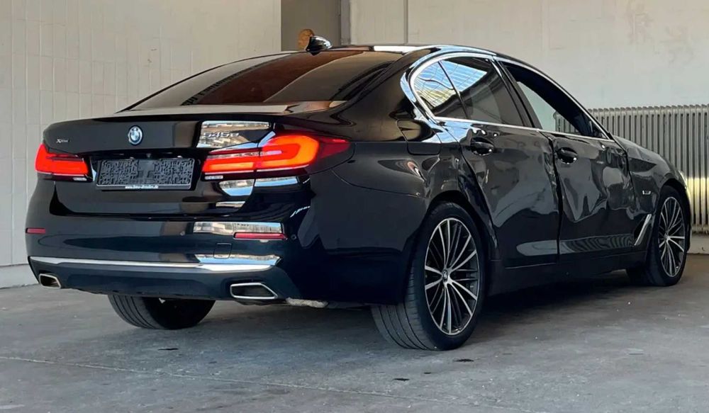 Бампер , фари BMW G30 LCI рестайлінг разборка